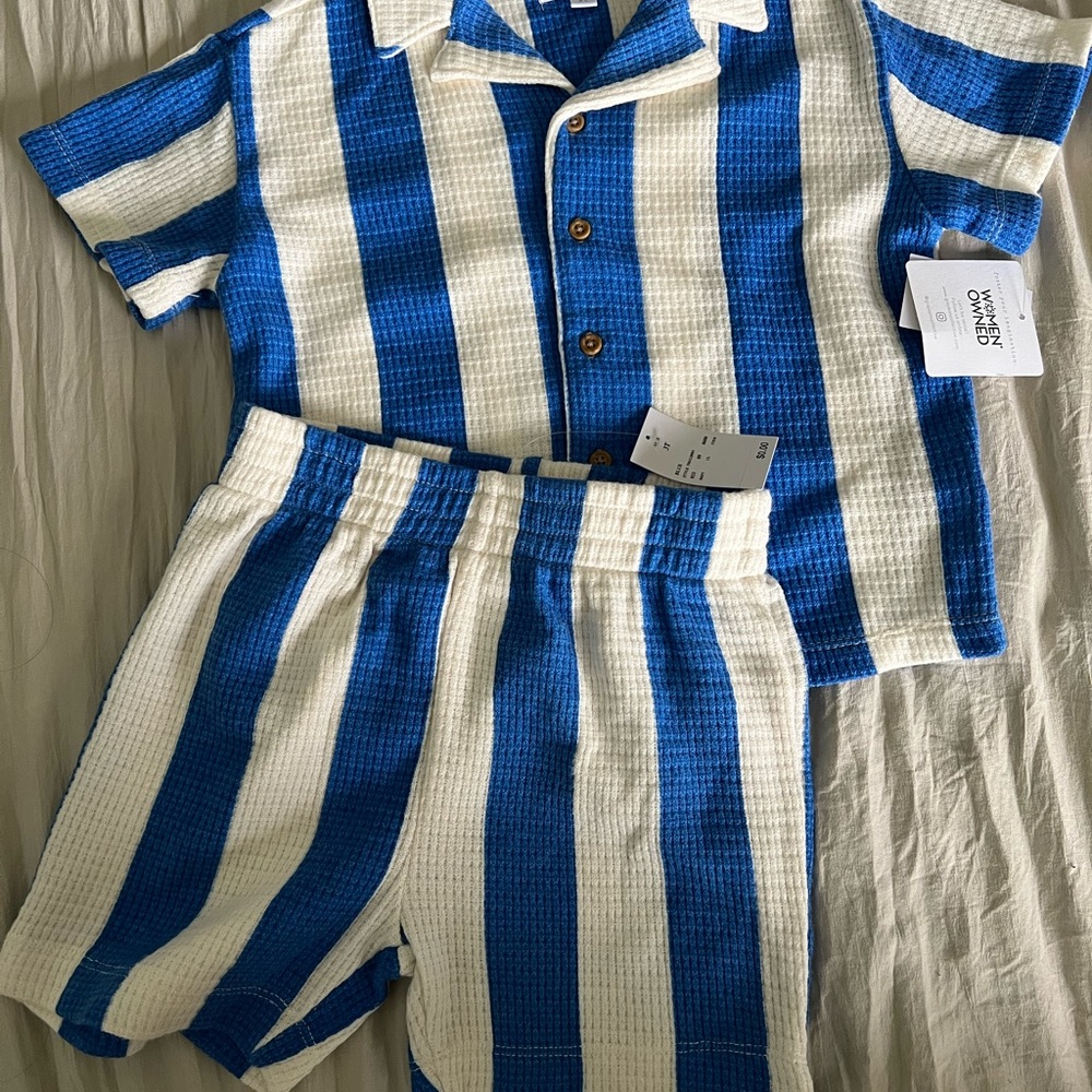 Grayson Threads Blue and White matching set!